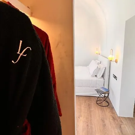 Lf & Lägenhet Imerovigli (Santorini)