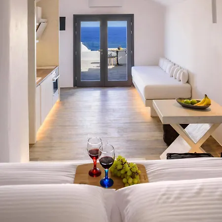 Lf & Hotel Imerovigli (Santorini)